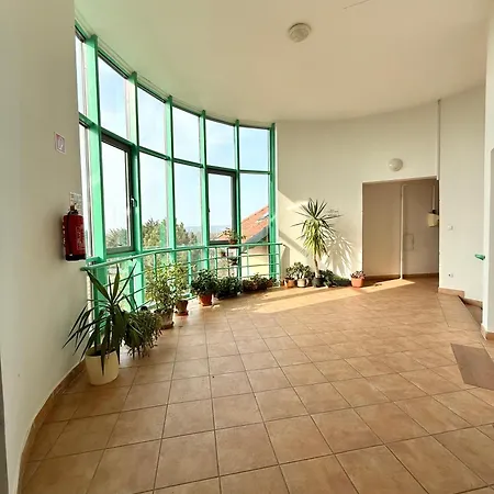 Sunset For 6 People, With Free Ac, Free Parking