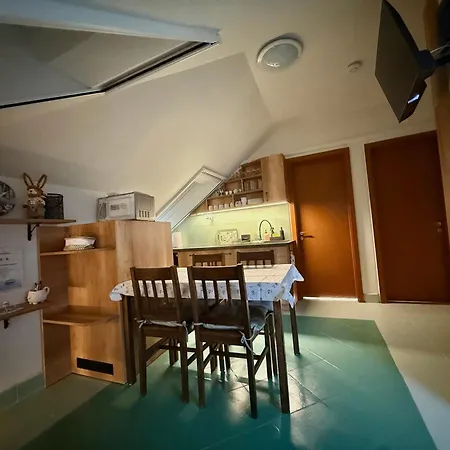 Sunset For 6 People, With Free Ac, Free Parking
