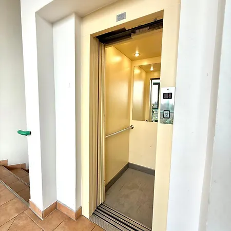Apartamento Sunset For 6 People, With Free Ac, Free Parking Gárdony